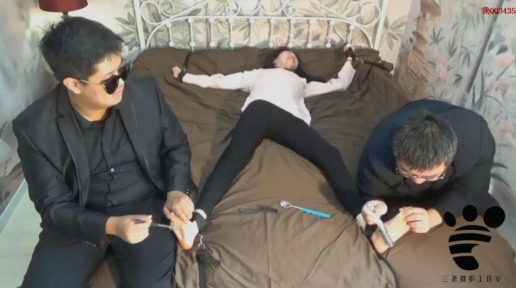 三条 - 校园歌唱比赛系列（一）——英雄救美.mp4_20251210_220219850.webp