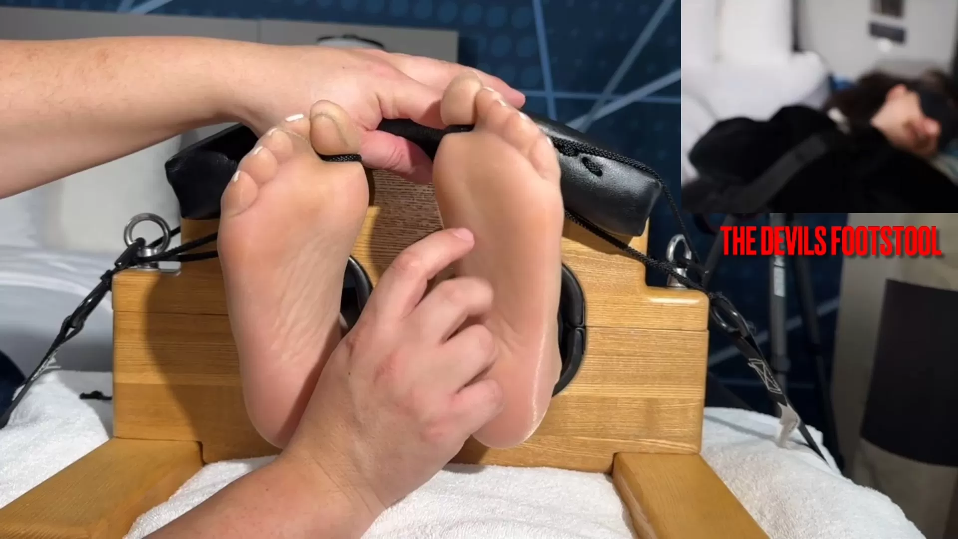 TheDevilsFootstool – Ticklish Mummy LilMizzUnique.mp4_snapshot_04.43.333.webp