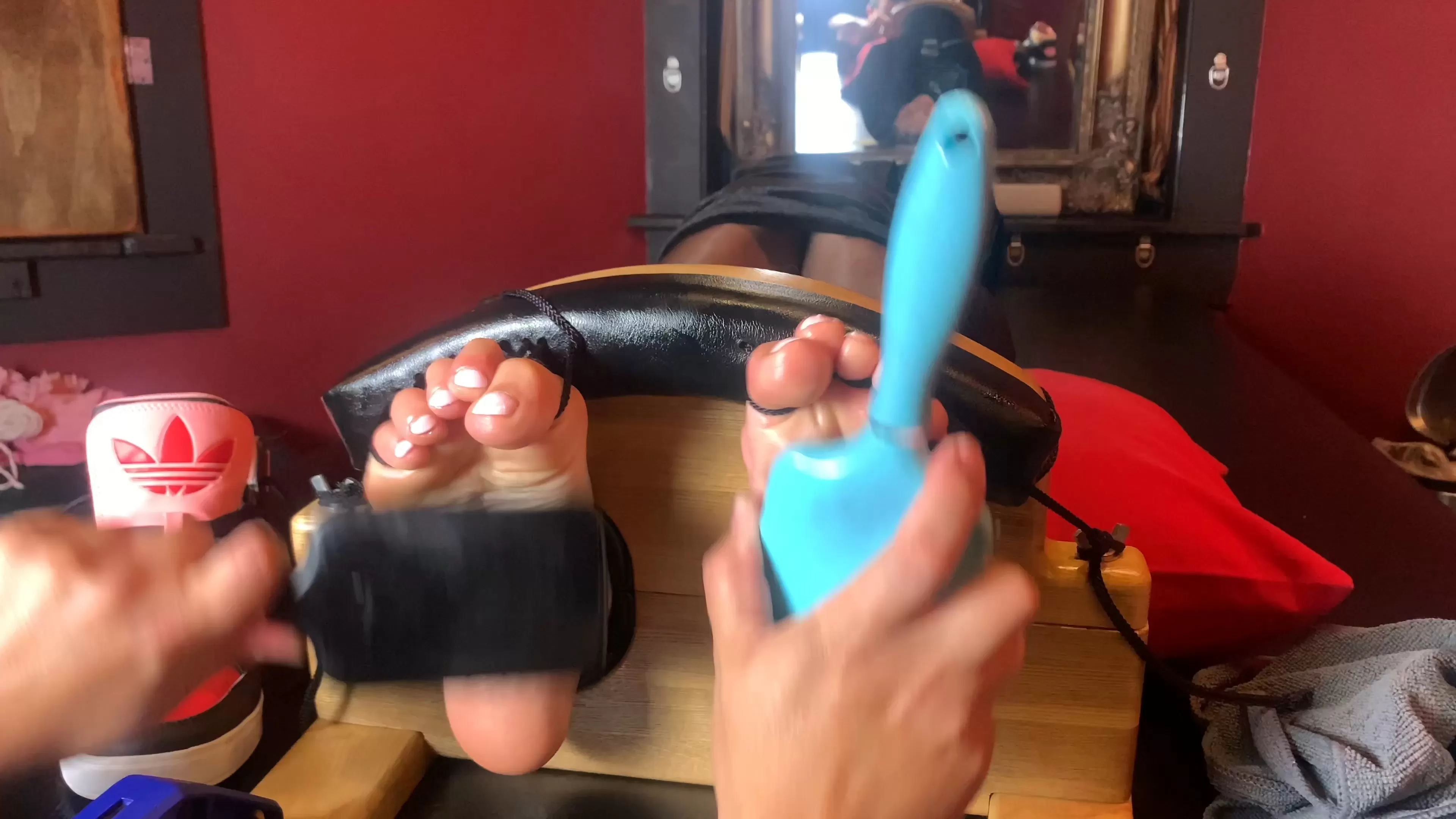 TheDevilsFootstool – Tessa Jane Toe-Tied and Tickled.mp4_snapshot_20.00.000.webp