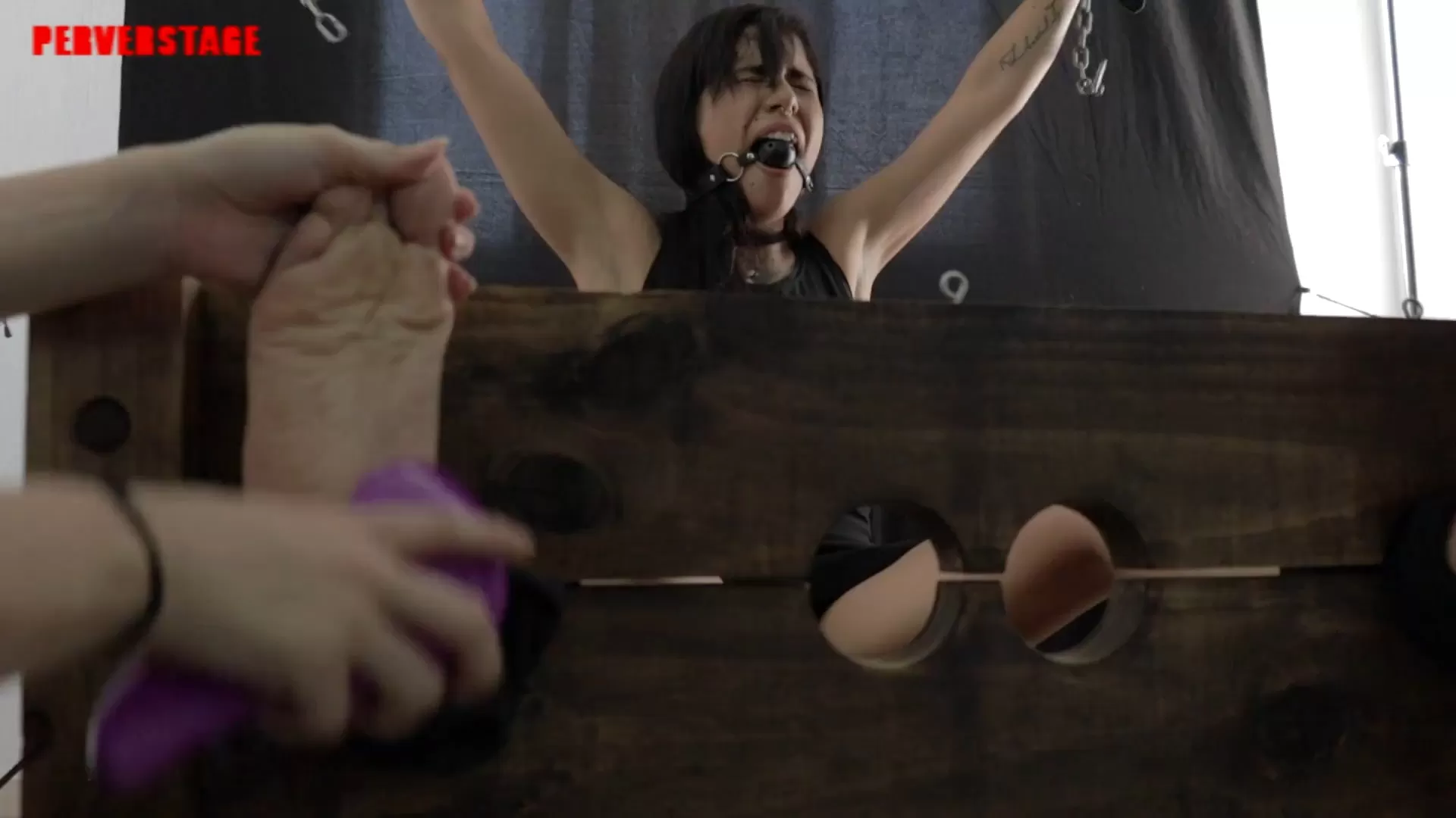 Perverstage – Claudia her Soles Oiled and Tickled.mp4_snapshot_02.34.421.webp