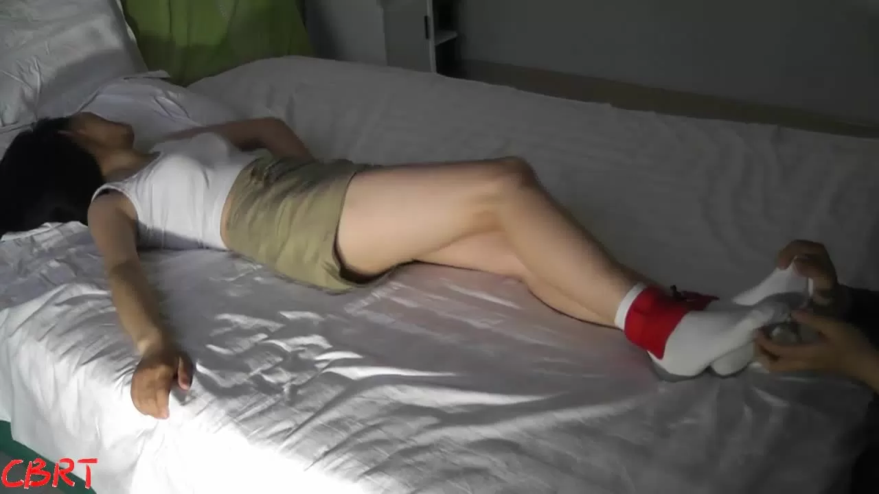 CBRT - Linda - Feet in Socks_214_2.webp