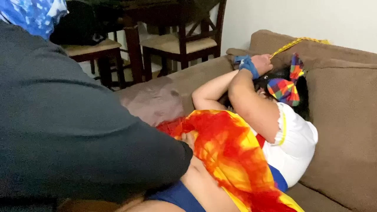 TheBKTickler – Roslyn’s Halloween party detour – full body.mp4_snapshot_04.22.000.webp