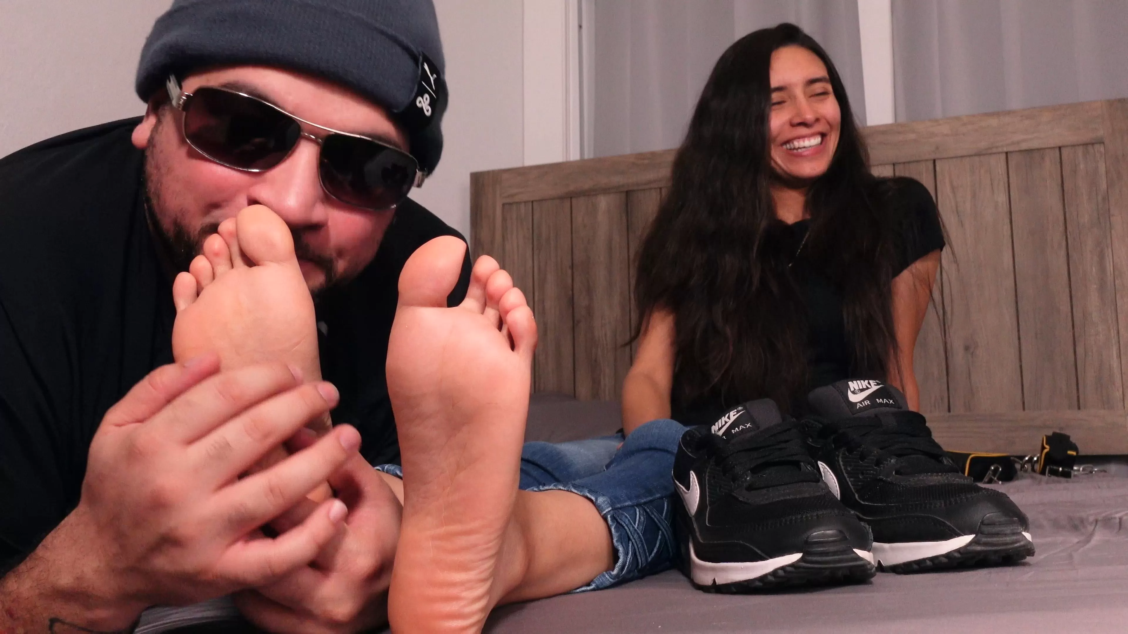 TheFootRoom – Marylous Welcome Back Lickle Tickle.mp4_snapshot_00.59.592.webp