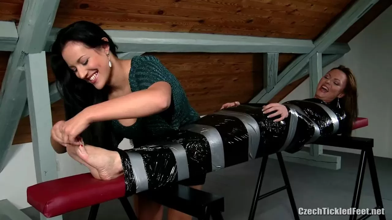 Tickling-Submission – Mummified Sandra gets her feet tickled.mp4_snapshot_01.15.075.webp