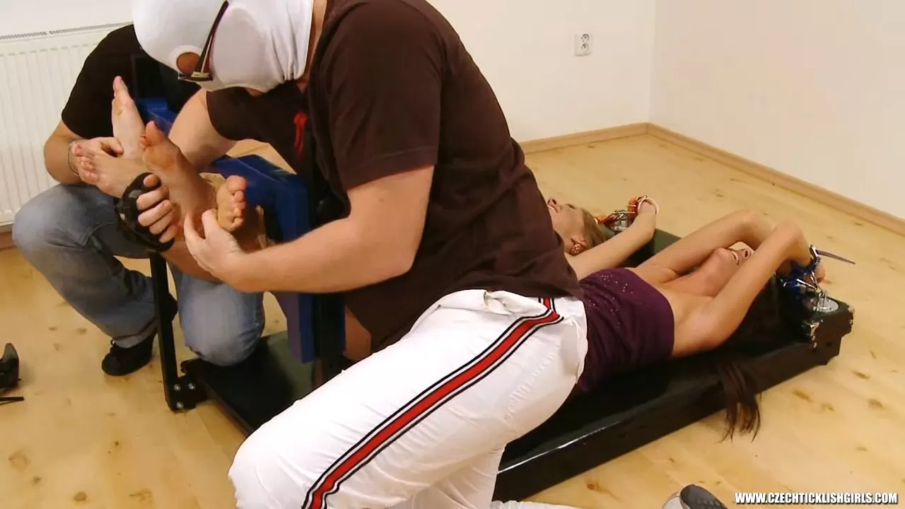 Tickling-Submission – Double sexy tickling .mp4_snapshot_05.08.641.webp