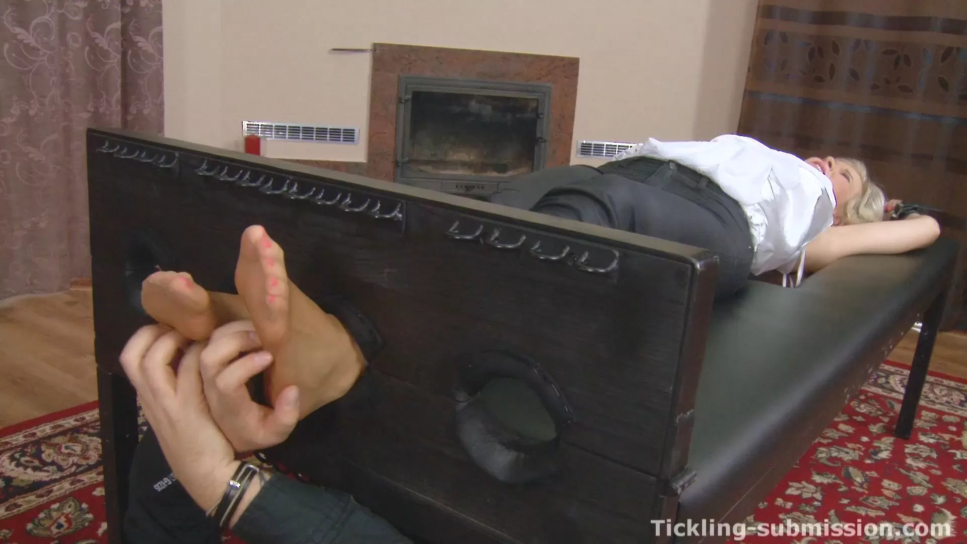 Tickling-Submission – Tickled blonde in distress .mp4_snapshot_05.53.800.webp