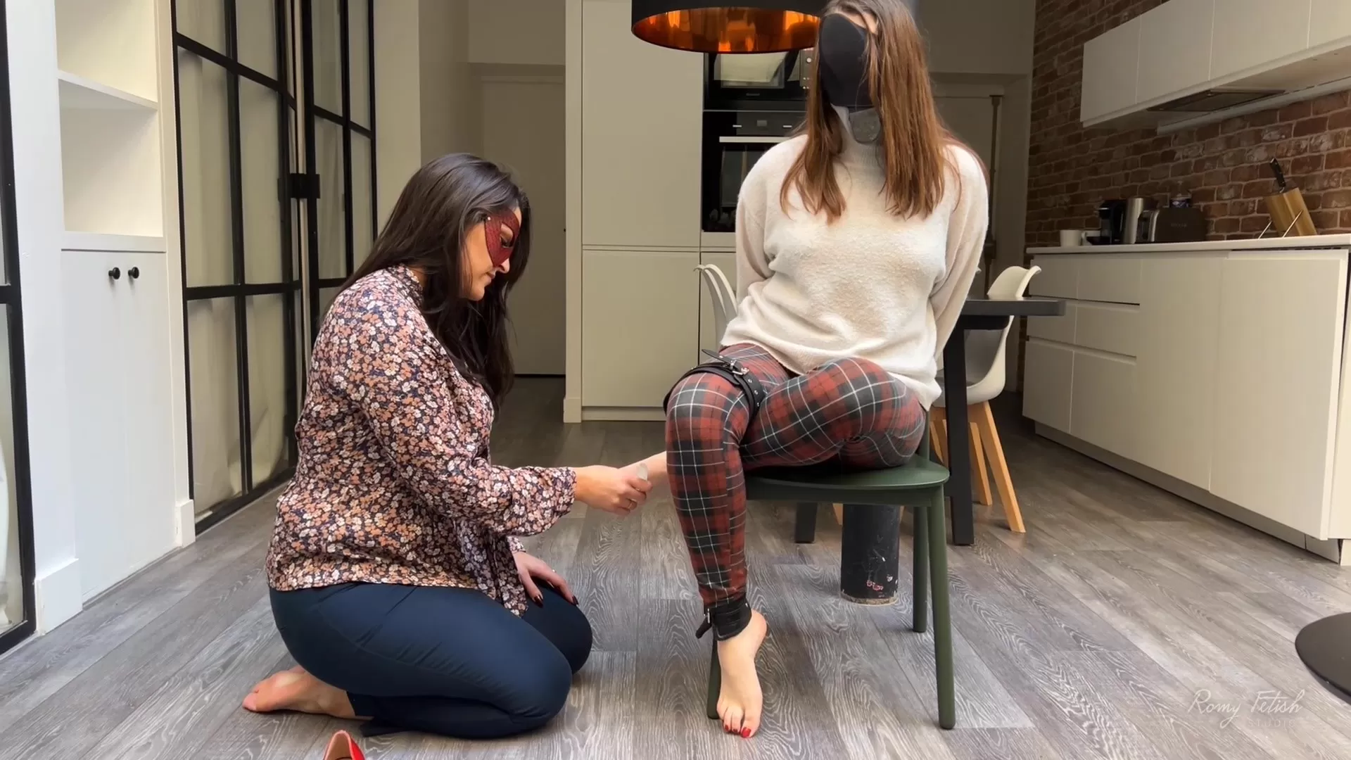 RomyFetish – Homeless girl becomes a tickle slave (part 1 of 4).0011 - 00-12-38.webp
