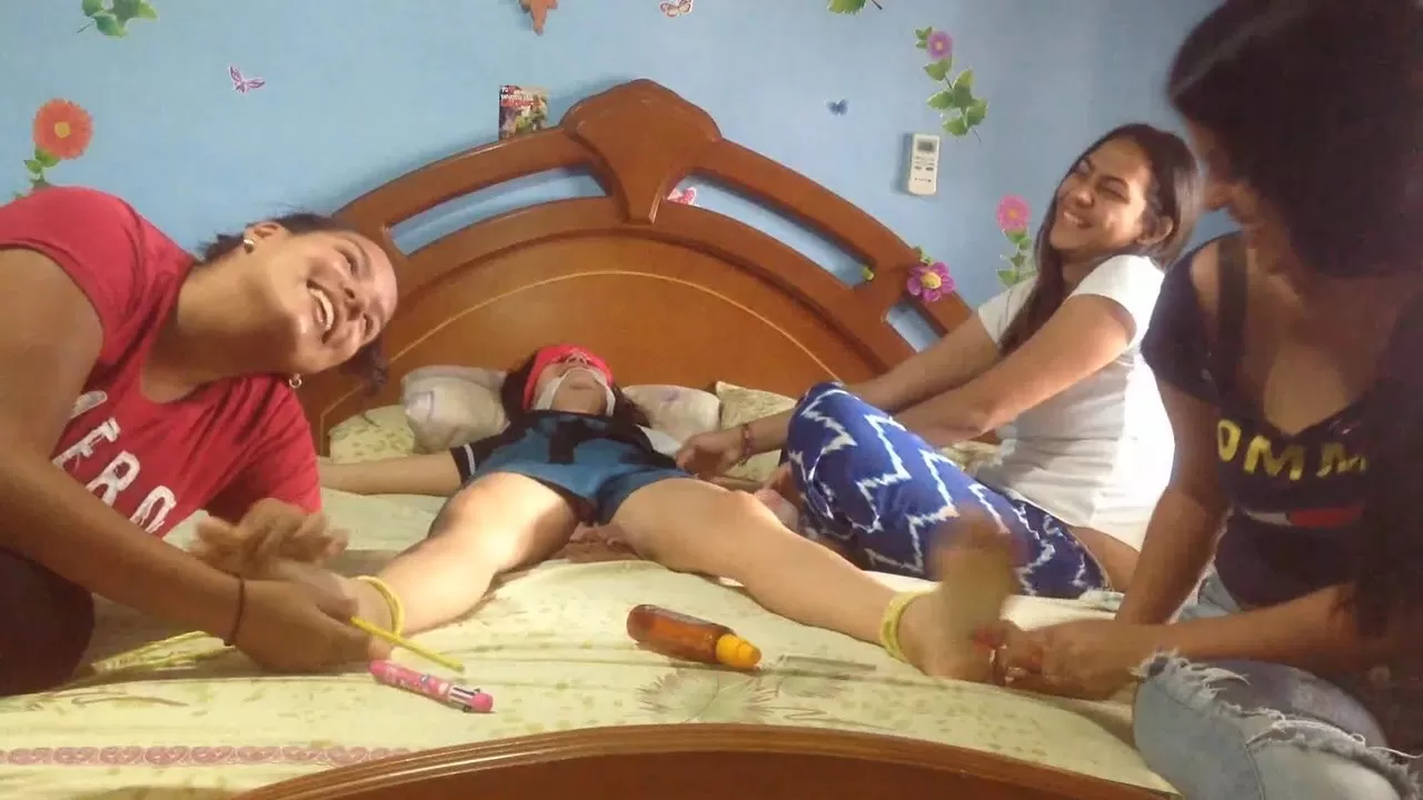 HomeMadeCosquillas - Escape or tickle torture! Vicky's turn.0011 - 00-11-57.webp
