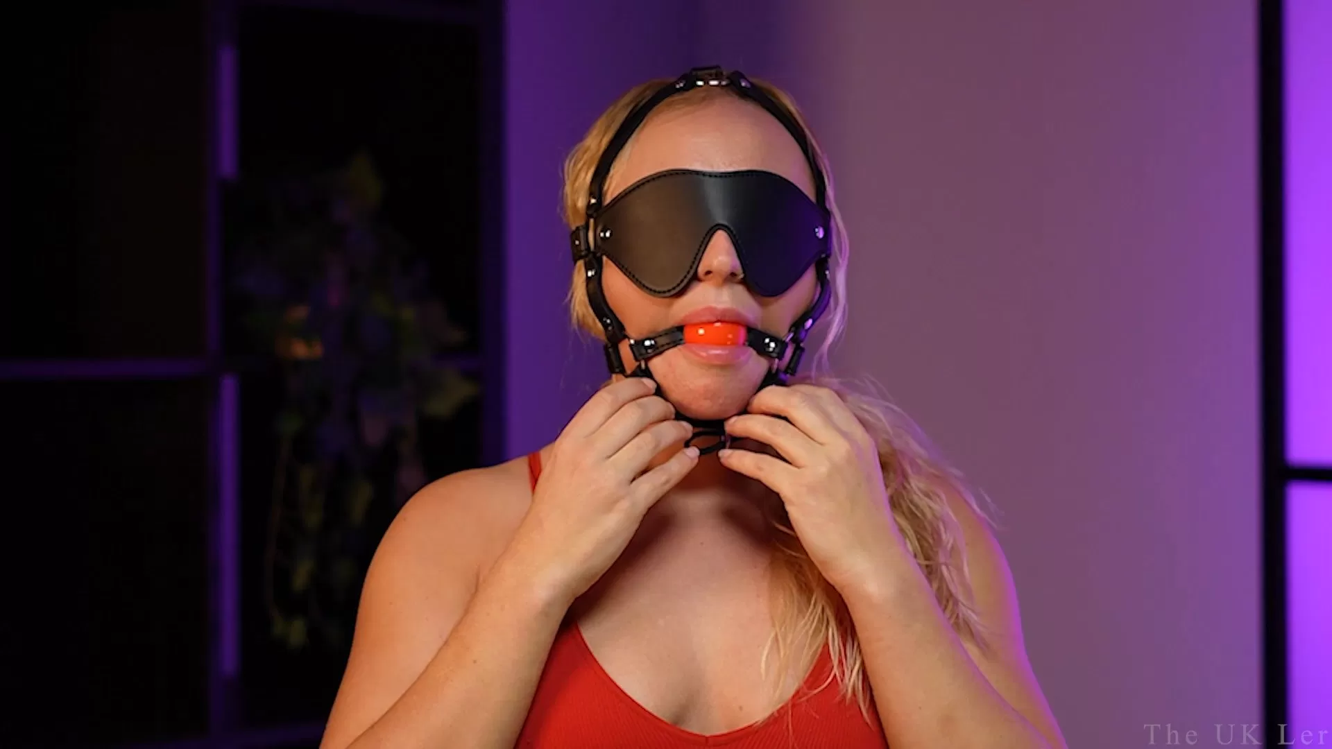 Zoey Ziptie – Shiny Predicament.0000 - 00-01-07.webp