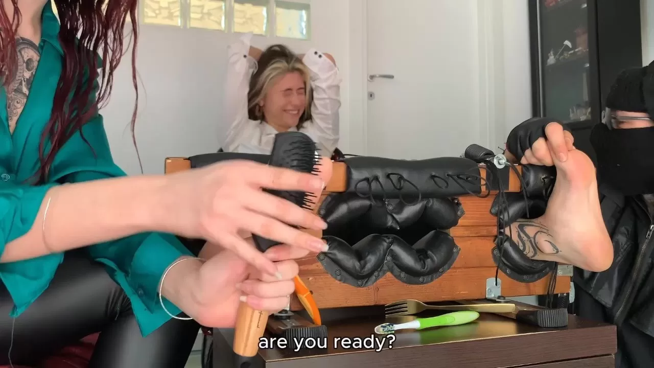 MistressAmarena – TICKLING OUR BLONDE SLAVE.0009 - 00-10-29.webp