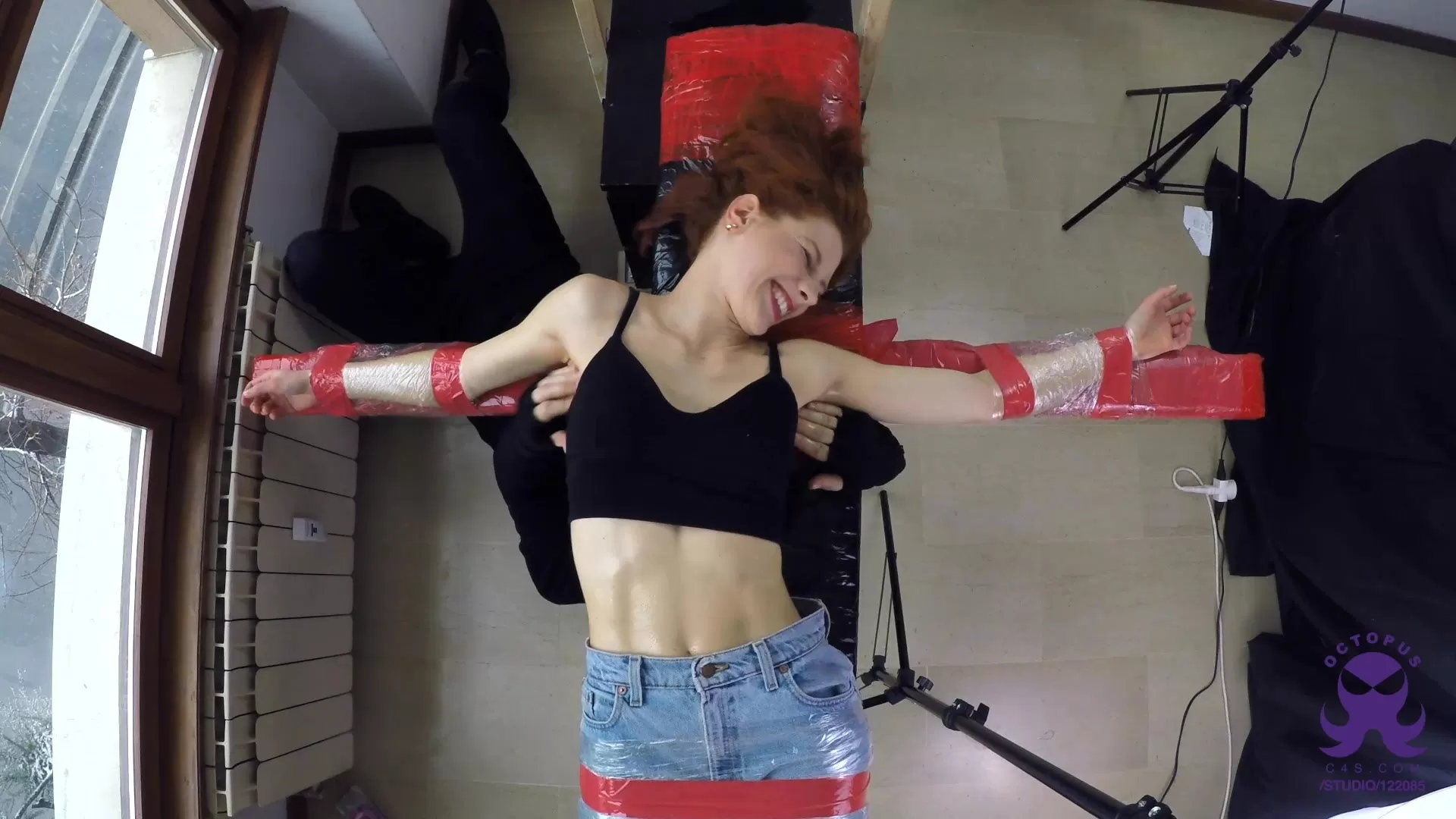 Octopus – Redhead Dancer Giulia – Cross – First Time Upperbody.0010 - 00-07-14.webp