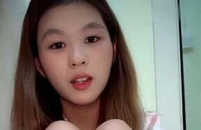 重磅定制 可可喊闺蜜来帮忙TK自己的脚瞬间痒到受不了破防大笑第一部