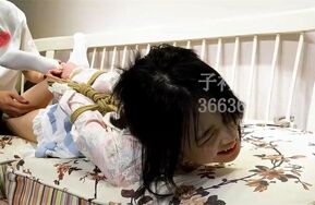 朵朵 TK挠脚 反应太大了