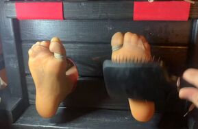 TheDevilsFootstool – Suki’s Nylon Tickle in Stocks