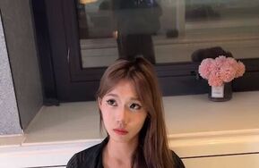 真实线下约-美女羊羊黑丝白袜长靴沾满粘液