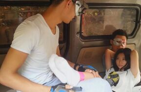 三条-面包车内绑架 白袜+裸足TK 两个视角