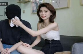 【脚模摄影】一日女友第二部tian脚 挠脚心到崩溃超爱笑