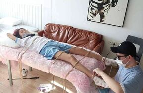 【荷仙】白色帆布鞋牛奶袜细腿少女初次体验绳艺